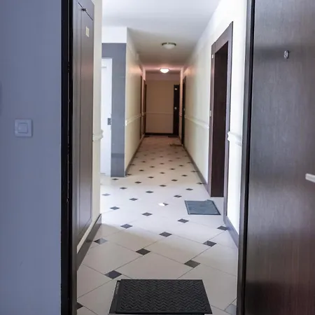 Apartament Na Osiedlu Paryskim, Podziemny Parking Lejlighed
